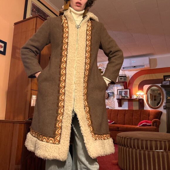 1970s hippie Wool blend hooded embroidered fur trimmed penny lane coat! - Picture 4 of 15